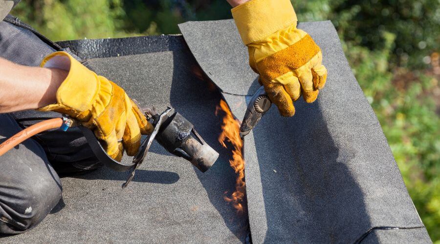 Professional gutter cleaning in Oakhurst, NJ